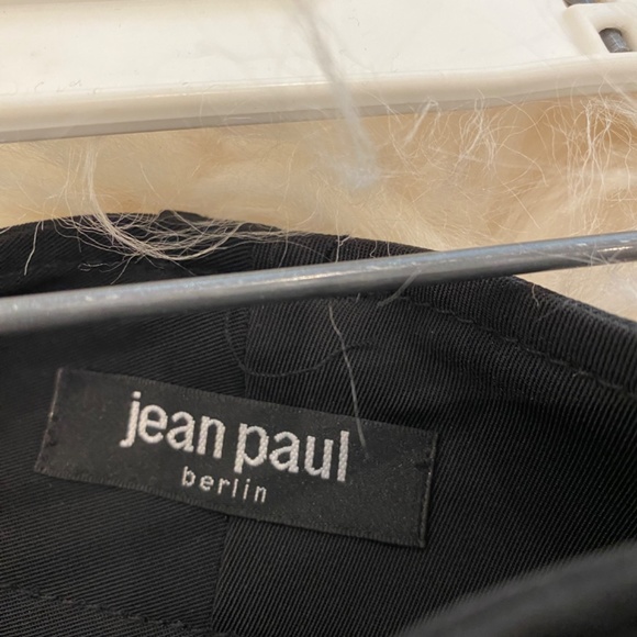 Gorgeous classic black skirt - Picture 8 of 8